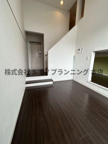 仲介手数料０円！L’endroit apaisantの居間・リビング