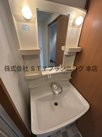 仲介手数料０円！K・ドミールの独立洗面台