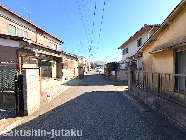 萱田町　売地の前面道路含む現地写真|北側公道面　間口約8.9ｍ