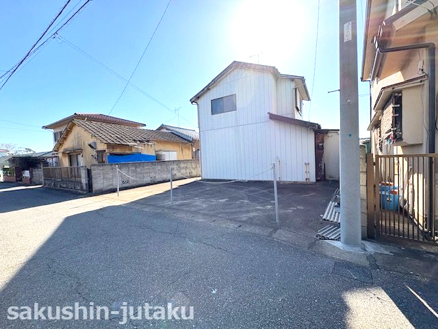 萱田町　売地の外観|萱田町　売地　約49坪　建築条件なし　北側公道面　間口約8.9ｍ