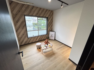 【洋室】 | 仁川リバーサイドハイツA棟 | きれいな洋室です