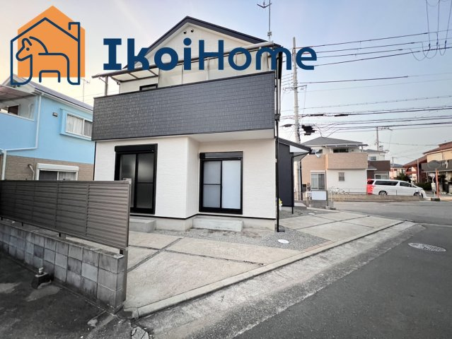 明石市魚住町西岡　中古のエントランス|●年中無休：当日予約可●省エネ「断熱玄関ドア」。ピッキング対策ディンプルキーダブルロック。