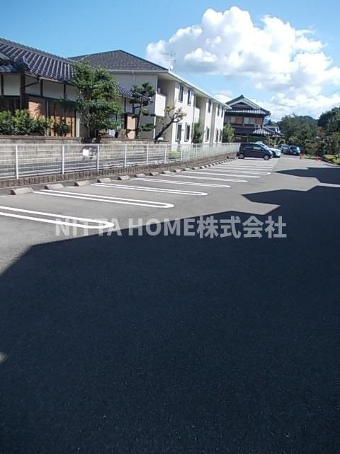 丹波市氷上町新郷のアパートの駐車場|敷地内駐車場です◎