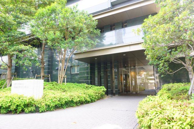 シティタワー大阪福島のエントランス