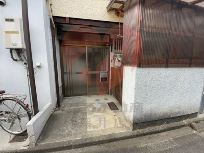 【エントランス】 | 岸和田市中井町２丁目貸家