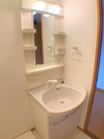 コスモなかねの洗面所|別部屋同一間取りのお写真となります。