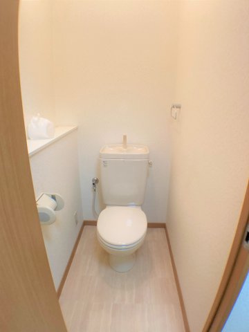 コスモなかねのトイレ|別部屋同一間取りのお写真となります。