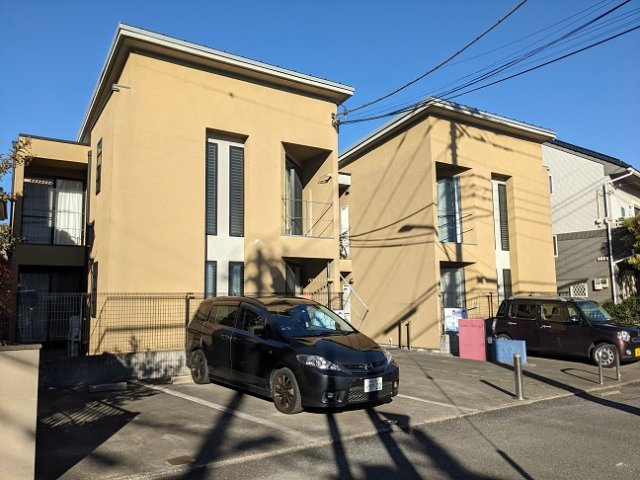 府中市朝日町２丁目のアパートの外観