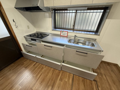 【キッチン】 | 上里町七本木　【平屋】中古住宅   | 現地(2025年2月撮影)