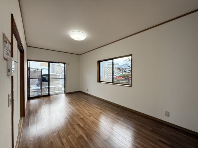 【居間・リビング】 | 上里町七本木　【平屋】中古住宅   | 現地(2025年2月撮影)