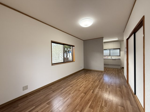 【居間・リビング】 | 上里町七本木　【平屋】中古住宅   | 現地(2025年2月撮影)