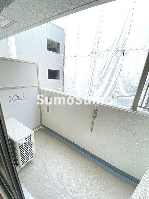 尼崎市七松町１丁目の賃貸マンションのバルコニー|外からの目が気にならないバルコニーで洗濯物が干せます