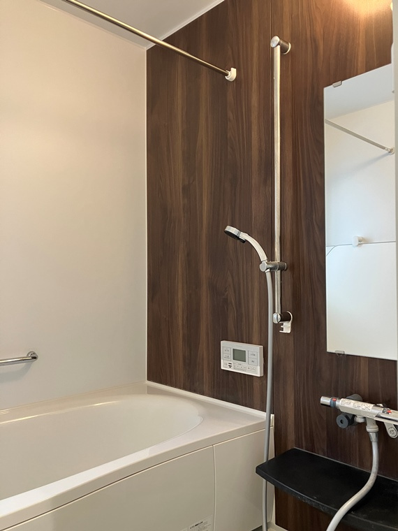 上郷戸建の浴室