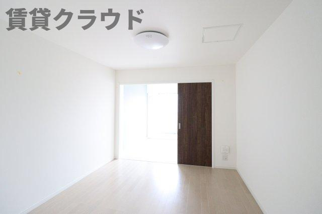 ルミエール B棟の洋室|使い勝手のいい洋室です