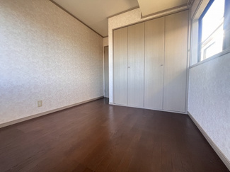 【洋室】 | 藤沢市鵠沼藤が谷4丁目 中古戸建て | 洋室 約5帖（現況）