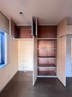 【収納】 | 藤沢市鵠沼藤が谷4丁目 中古戸建て | リビング収納（現況）