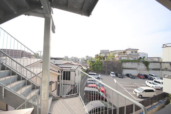 H&Mマンションの駐車場