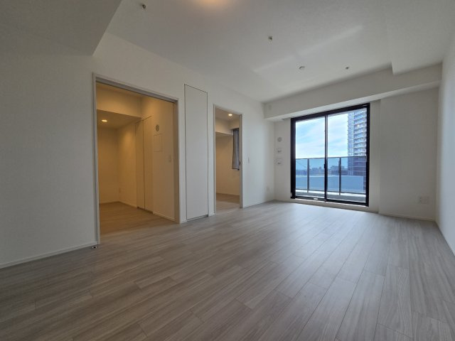 Brillia Tower 箕面船場（ブリリアタワー箕面船場）TOP OF THE HILLの居間・リビング