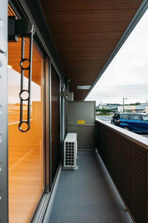 Diversita柳原Bのバルコニー