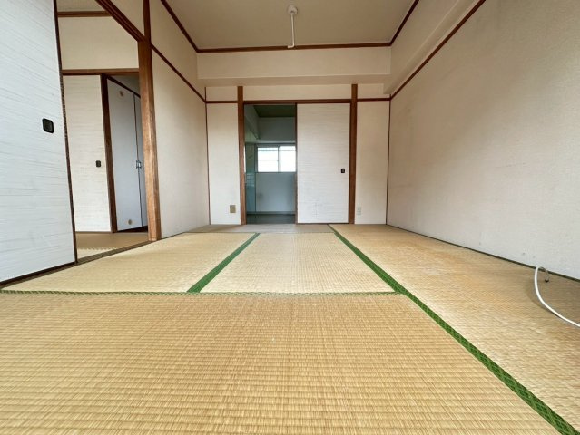 メゾンプランタンの和室