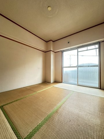 メゾンプランタンの和室