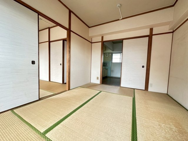 メゾンプランタンの和室