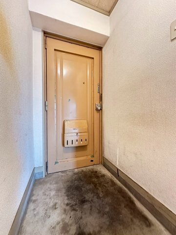 メゾンプランタンの玄関