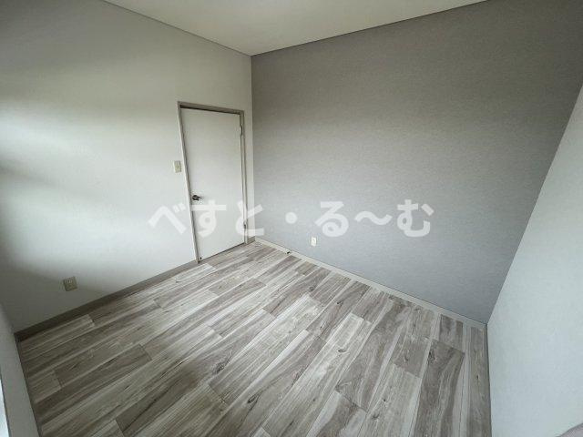 ウインズ土山の洋室