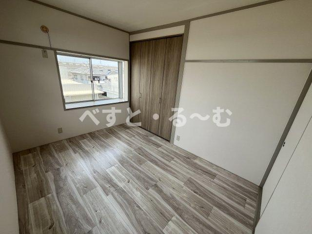 ウインズ土山の洋室