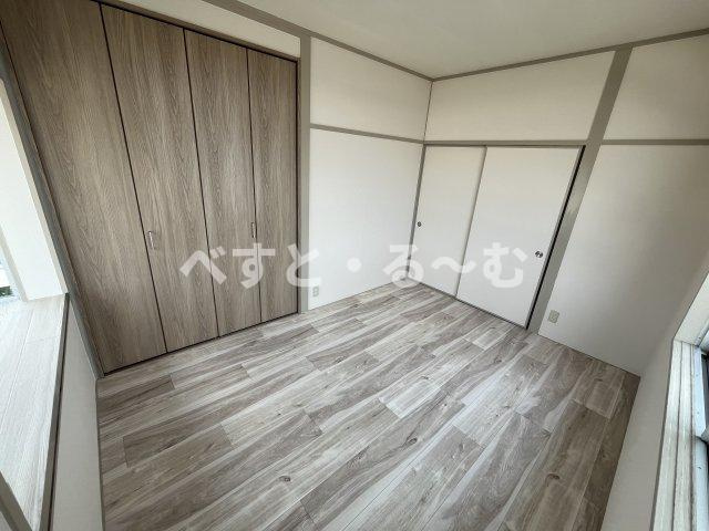 ウインズ土山の洋室