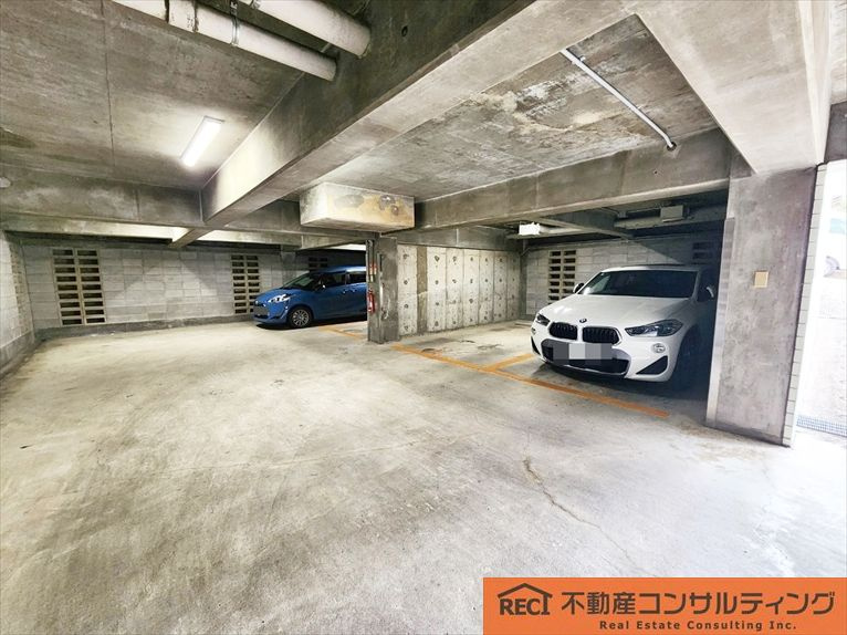 ビバリーハウス青谷壱番館の駐車場