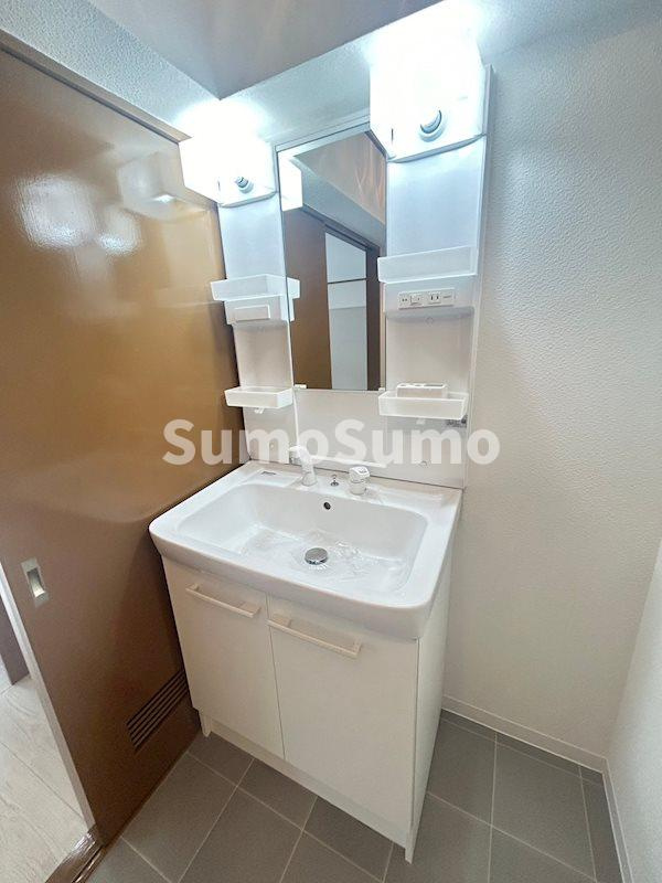 メゾンドカスカード六甲の洗面所