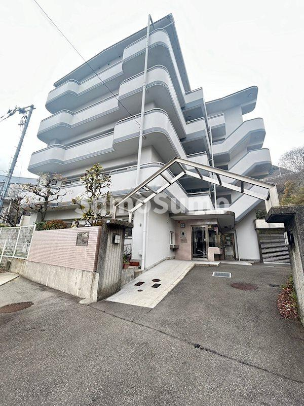 メゾンドカスカード六甲の外観