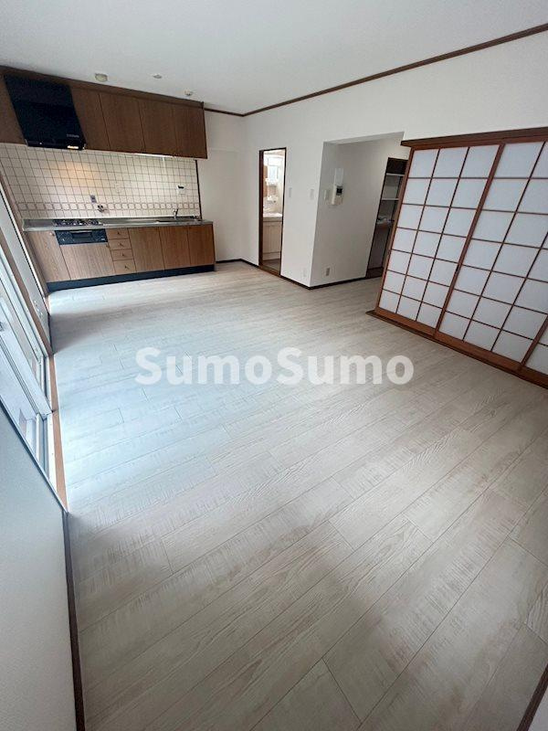 メゾンドカスカード六甲の居間・リビング