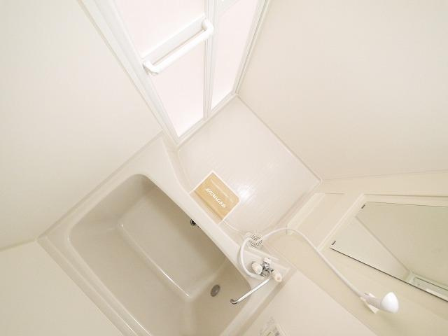 グランモア東九条Ⅲのその他共用部分|ゆったりとした駐輪スペース。