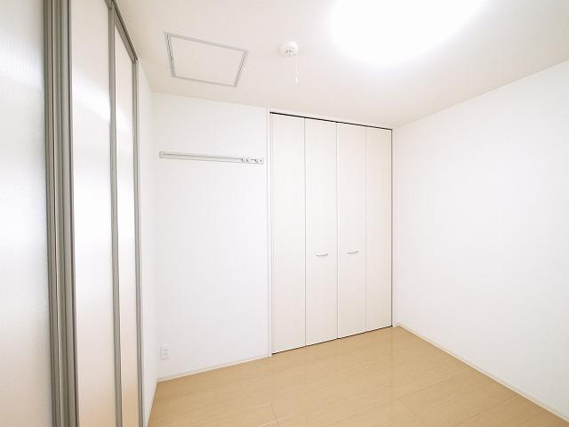 グランモア東九条Ⅲの洋室|使い勝手のいい洋室です