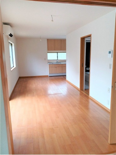 熊谷市大原　中古戸建の居間・リビング