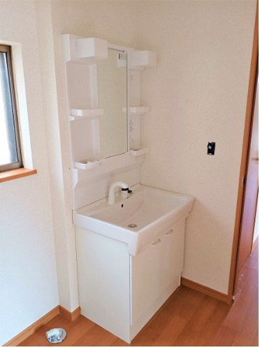熊谷市大原　中古戸建の独立洗面台