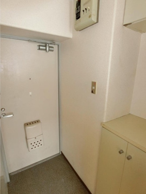 【玄関】 | ロジマン御苑