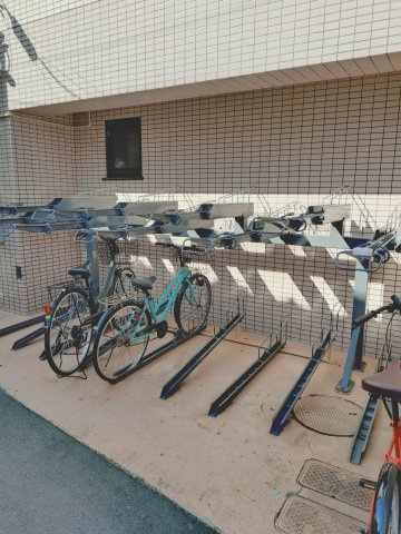【その他共用部分】 | リトルロック | 敷地内自転車置き場です