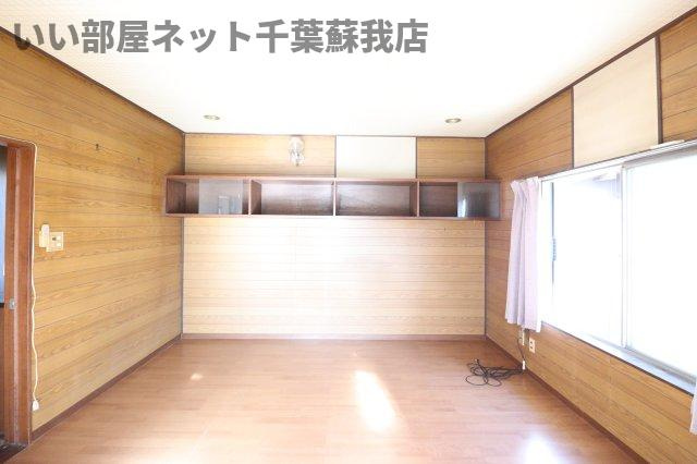 草刈戸建貸家の洋室