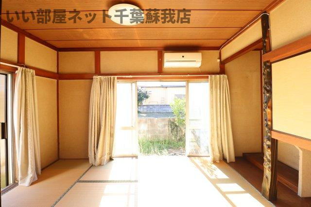 草刈戸建貸家の和室