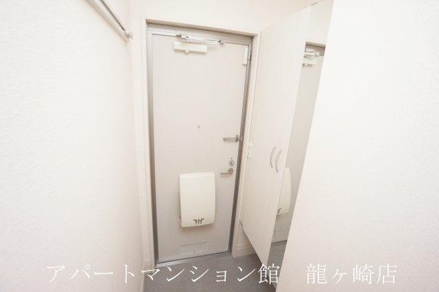 メゾン昴の玄関