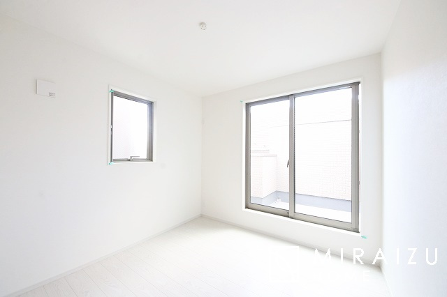 【子供部屋】 | 暮らしやすさを考えたプランで快適な現地ロケーションを実現。安らぎに満たされる、ゆとりのある日々を過ごせます♪