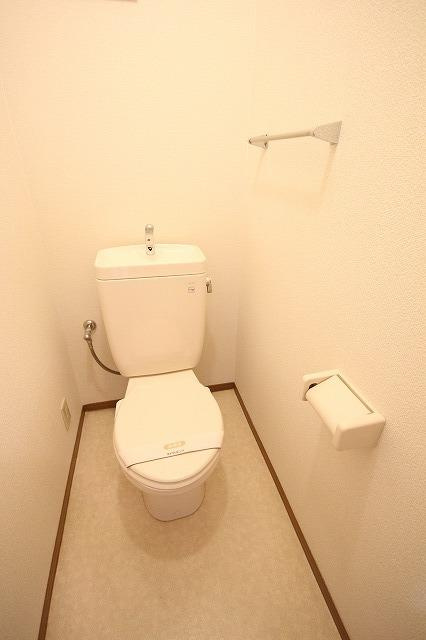 クレールプラザ立花　C棟のトイレ|※同物件の別のお部屋の写真です※
