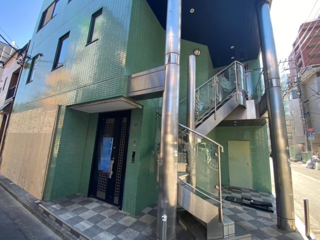 アンドコム篠崎町のエントランス