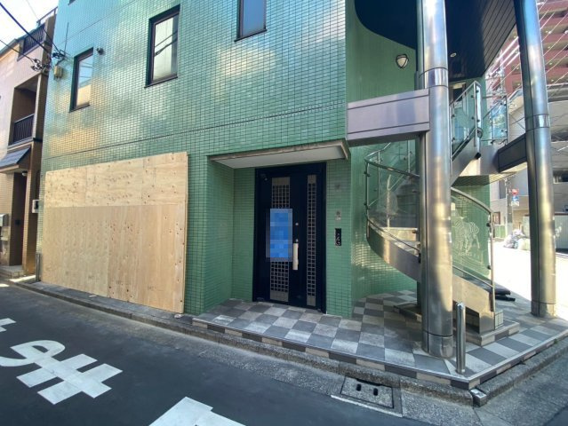 アンドコム篠崎町のエントランス