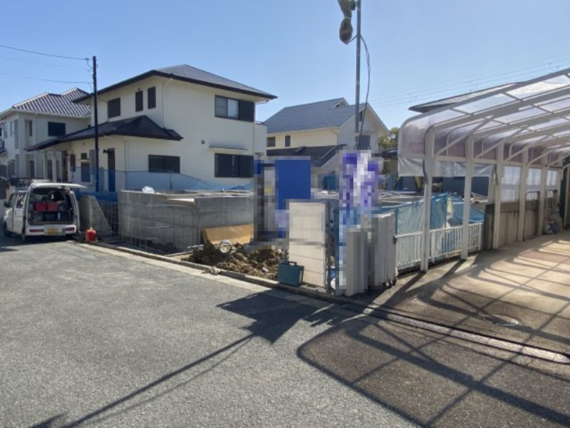 木津川台１丁目　平屋建　新築戸建の前面道路含む現地写真|前面道路含む現地写真です
２０２５年４月完成予定です。現在基礎工事中。