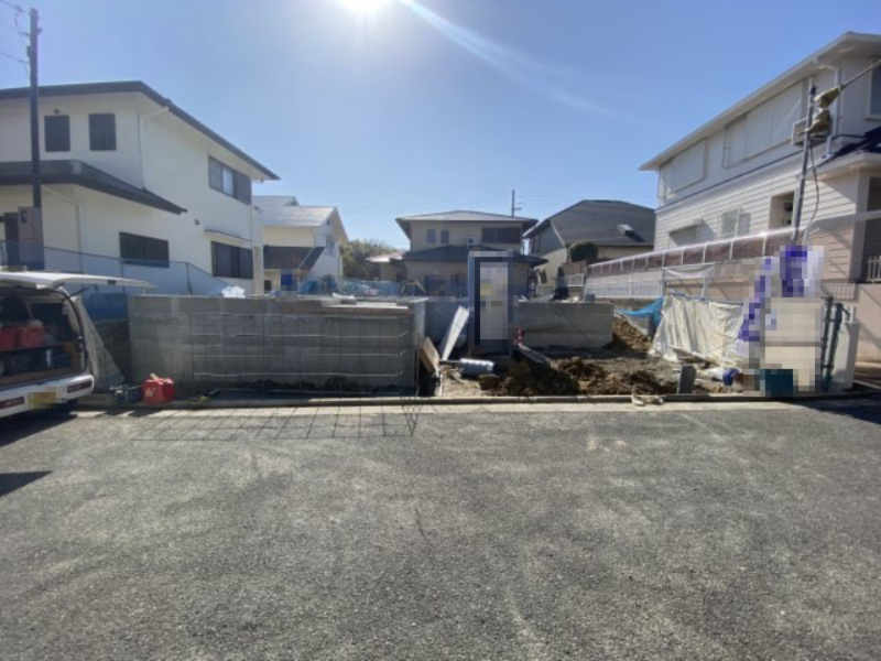 木津川台１丁目　平屋建　新築戸建の前面道路含む現地写真|前面道路含む現地写真です
２０２５年４月完成予定です。現在基礎工事中。