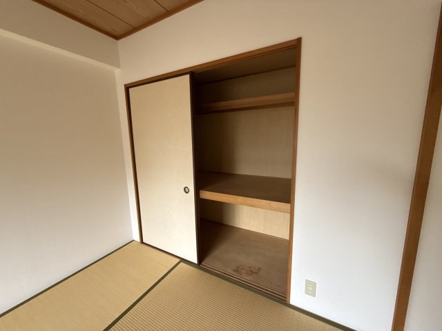 アルコート高岡の収納